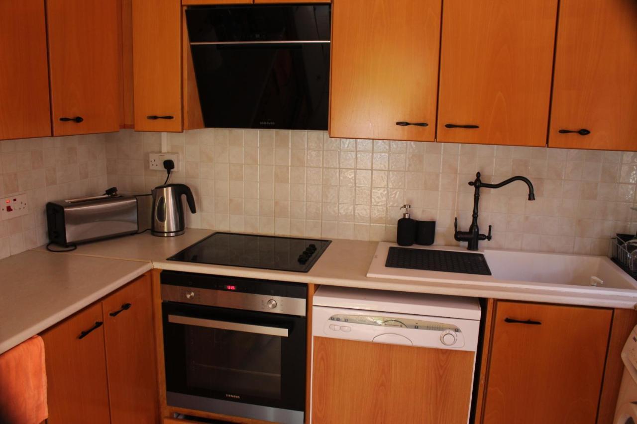 Ivoton Home Paphos ภายนอก รูปภาพ