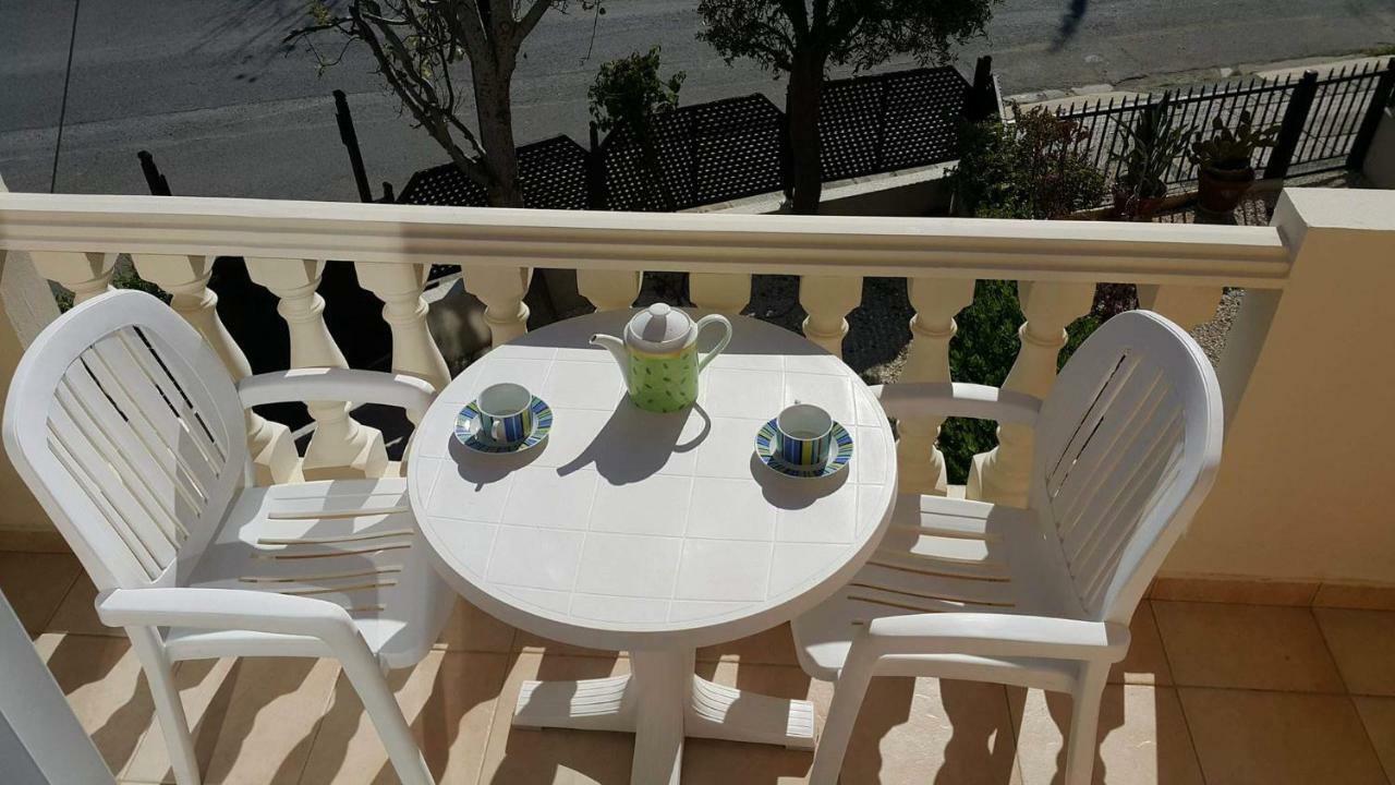 Ivoton Home Paphos ภายนอก รูปภาพ