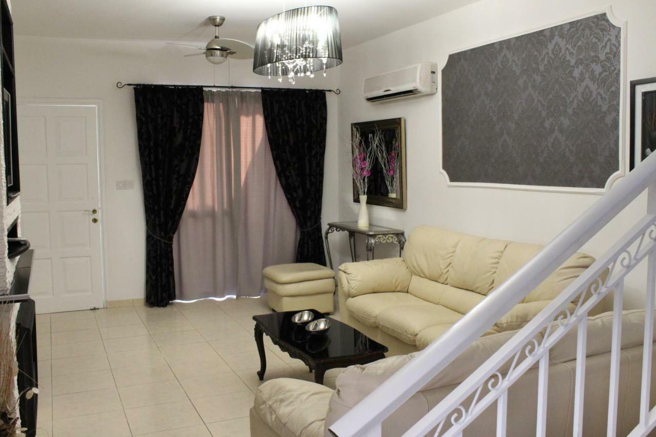 Ivoton Home Paphos ภายนอก รูปภาพ